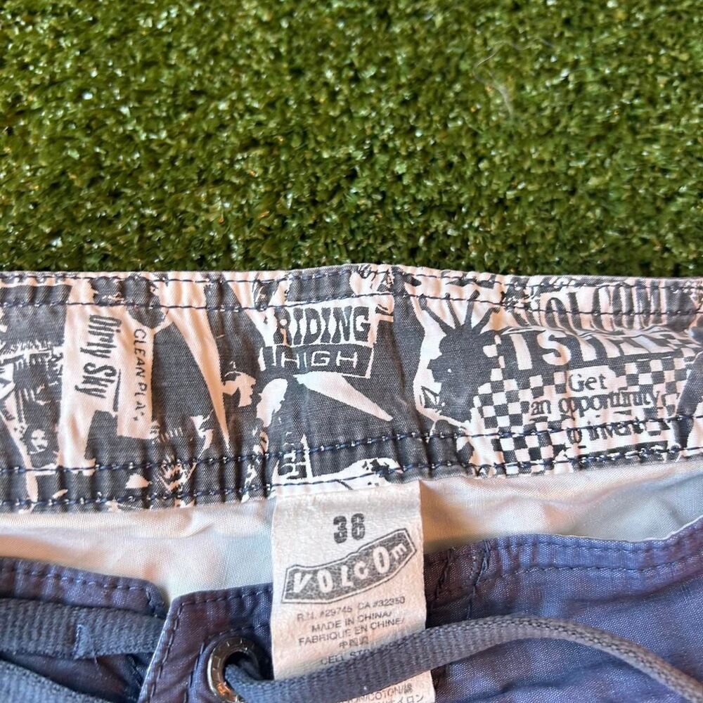 Volcom Men's Multi Shorts - Picture 5 of 8